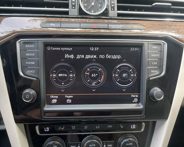 Серый Фольксваген Пассат, объемом двигателя 2 л и пробегом 245 тыс. км за 17995 $, фото 19 на Automoto.ua