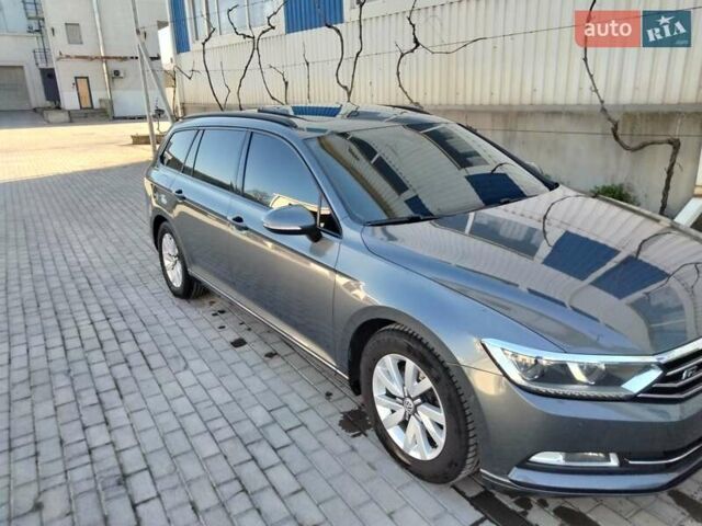 Серый Фольксваген Пассат, объемом двигателя 1.97 л и пробегом 329 тыс. км за 14800 $, фото 3 на Automoto.ua