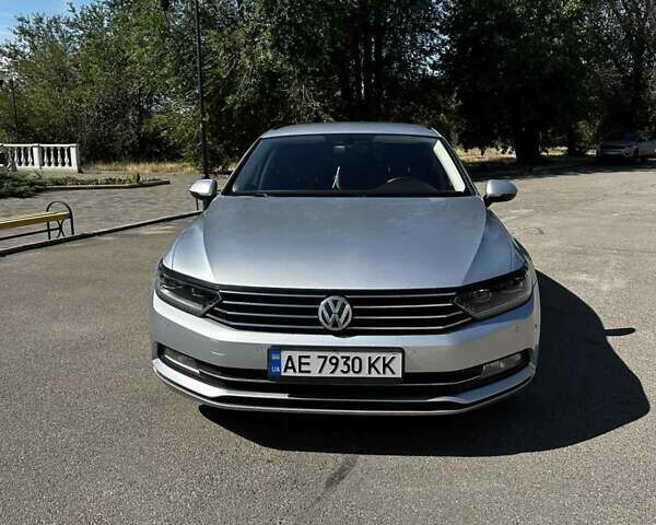 Сірий Фольксваген Пассат, об'ємом двигуна 2 л та пробігом 303 тис. км за 13700 $, фото 4 на Automoto.ua