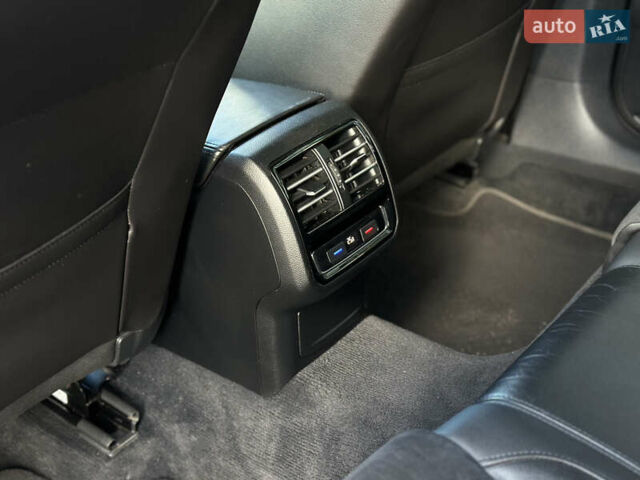 Серый Фольксваген Пассат, объемом двигателя 2 л и пробегом 370 тыс. км за 13999 $, фото 46 на Automoto.ua