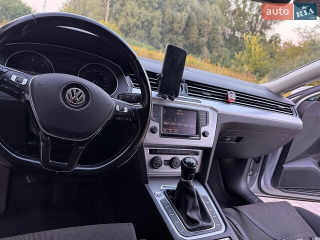Сірий Фольксваген Пассат, об'ємом двигуна 1.6 л та пробігом 270 тис. км за 12200 $, фото 8 на Automoto.ua