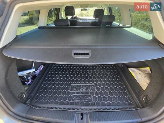 Серый Фольксваген Пассат, объемом двигателя 1.97 л и пробегом 217 тыс. км за 15900 $, фото 29 на Automoto.ua