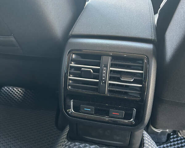 Серый Фольксваген Пассат, объемом двигателя 1.97 л и пробегом 316 тыс. км за 16200 $, фото 15 на Automoto.ua