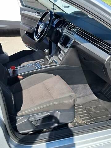 Серый Фольксваген Пассат, объемом двигателя 1.97 л и пробегом 328 тыс. км за 13900 $, фото 32 на Automoto.ua