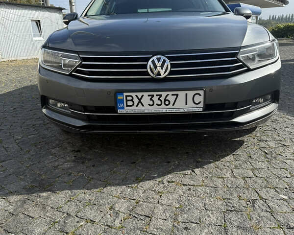 Серый Фольксваген Пассат, объемом двигателя 1.6 л и пробегом 293 тыс. км за 14300 $, фото 5 на Automoto.ua