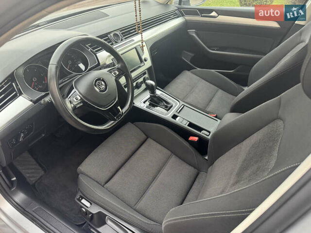 Серый Фольксваген Пассат, объемом двигателя 2 л и пробегом 248 тыс. км за 13750 $, фото 92 на Automoto.ua
