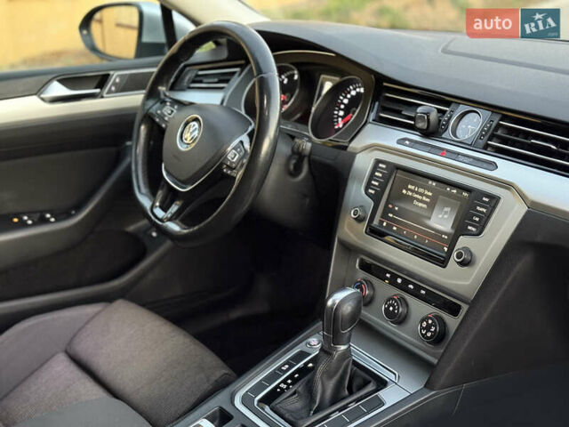 Серый Фольксваген Пассат, объемом двигателя 2 л и пробегом 256 тыс. км за 12800 $, фото 20 на Automoto.ua