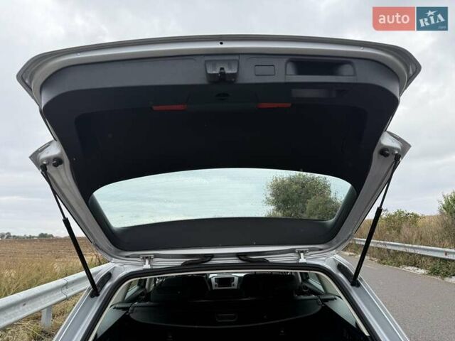 Серый Фольксваген Пассат, объемом двигателя 1.6 л и пробегом 325 тыс. км за 12200 $, фото 24 на Automoto.ua