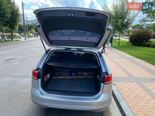 Серый Фольксваген Пассат, объемом двигателя 1.97 л и пробегом 292 тыс. км за 13400 $, фото 5 на Automoto.ua