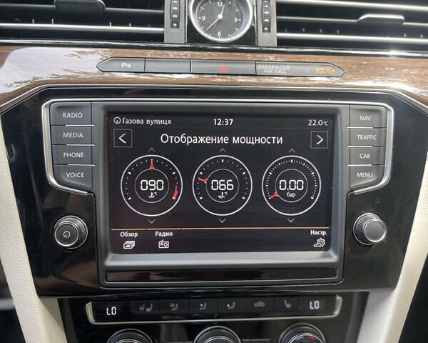 Серый Фольксваген Пассат, объемом двигателя 2 л и пробегом 245 тыс. км за 17995 $, фото 18 на Automoto.ua