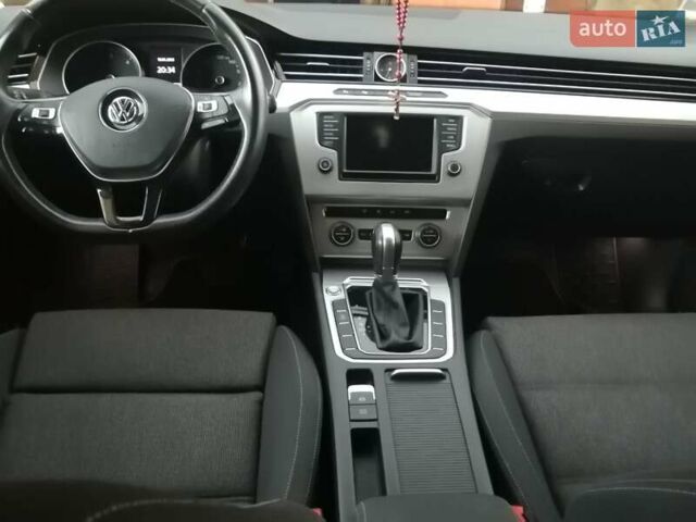 Серый Фольксваген Пассат, объемом двигателя 1.6 л и пробегом 218 тыс. км за 14700 $, фото 15 на Automoto.ua