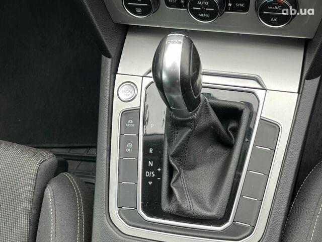 Серый Фольксваген Пассат, объемом двигателя 2 л и пробегом 300 тыс. км за 15390 $, фото 16 на Automoto.ua