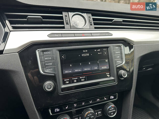 Серый Фольксваген Пассат, объемом двигателя 2 л и пробегом 312 тыс. км за 13999 $, фото 48 на Automoto.ua