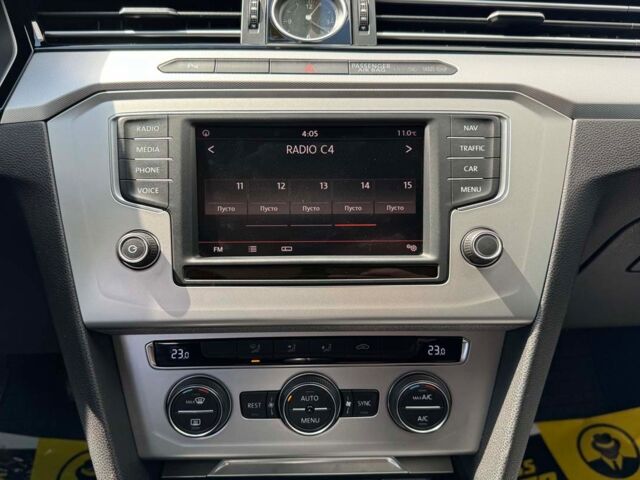 Серый Фольксваген Пассат, объемом двигателя 2 л и пробегом 290 тыс. км за 13999 $, фото 15 на Automoto.ua