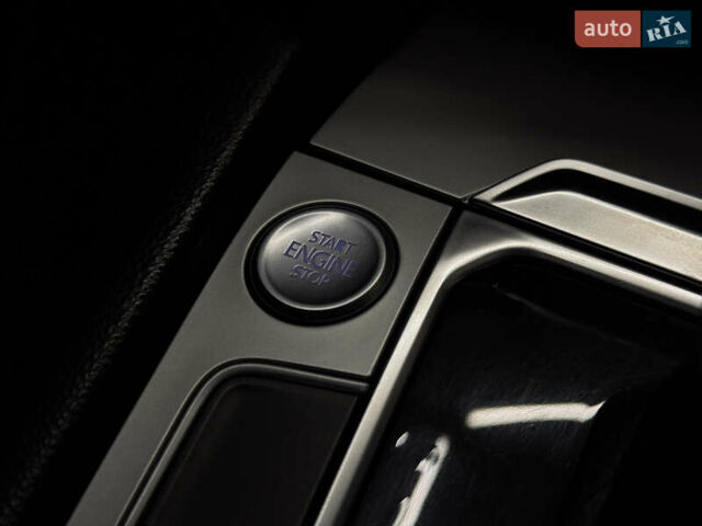 Серый Фольксваген Пассат, объемом двигателя 2 л и пробегом 257 тыс. км за 13599 $, фото 32 на Automoto.ua