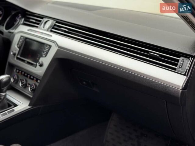 Серый Фольксваген Пассат, объемом двигателя 2 л и пробегом 273 тыс. км за 13800 $, фото 28 на Automoto.ua