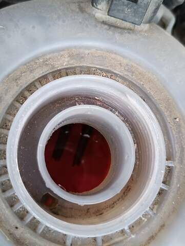 Серый Фольксваген Пассат, объемом двигателя 1.6 л и пробегом 235 тыс. км за 12800 $, фото 90 на Automoto.ua