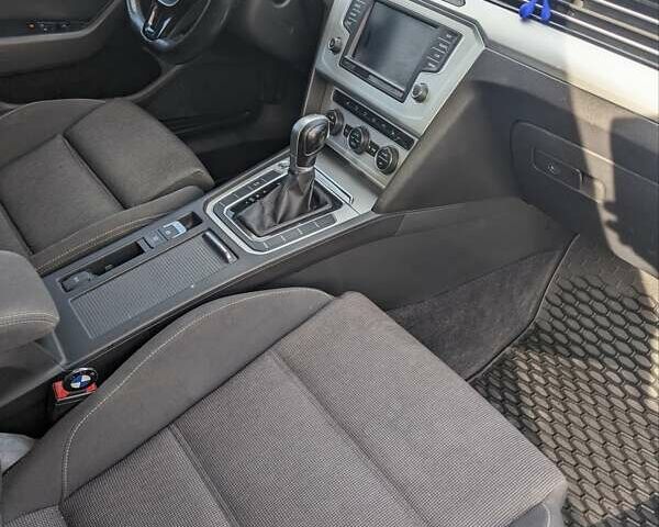 Сірий Фольксваген Пассат, об'ємом двигуна 2 л та пробігом 298 тис. км за 14500 $, фото 14 на Automoto.ua