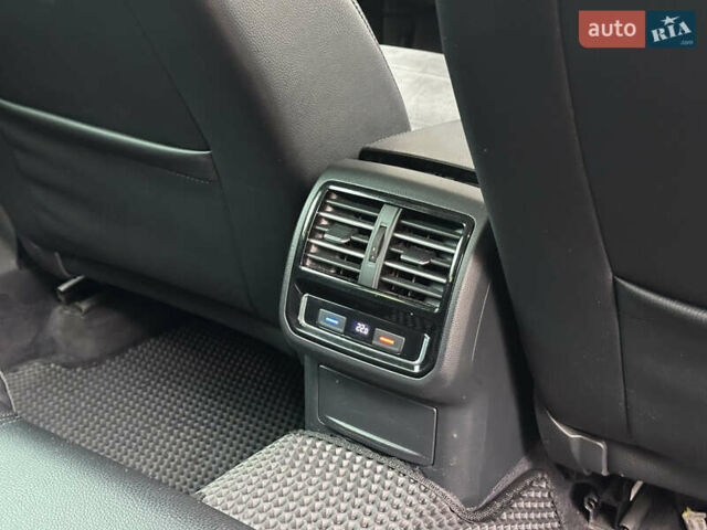 Серый Фольксваген Пассат, объемом двигателя 2 л и пробегом 312 тыс. км за 13999 $, фото 31 на Automoto.ua