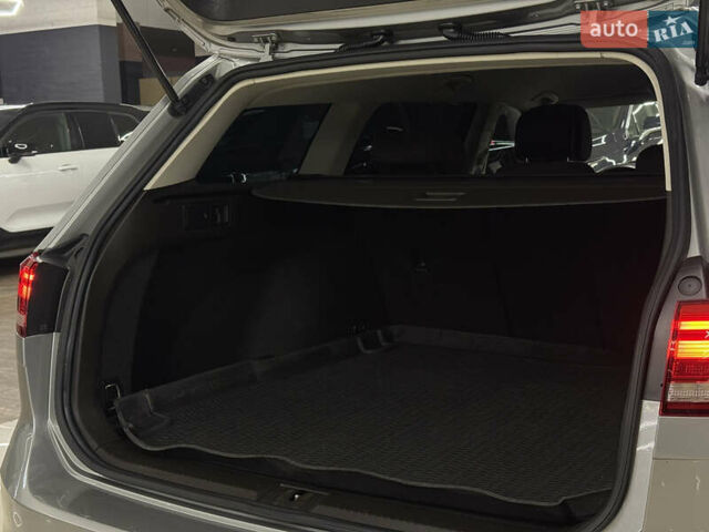 Серый Фольксваген Пассат, объемом двигателя 2 л и пробегом 257 тыс. км за 13599 $, фото 24 на Automoto.ua