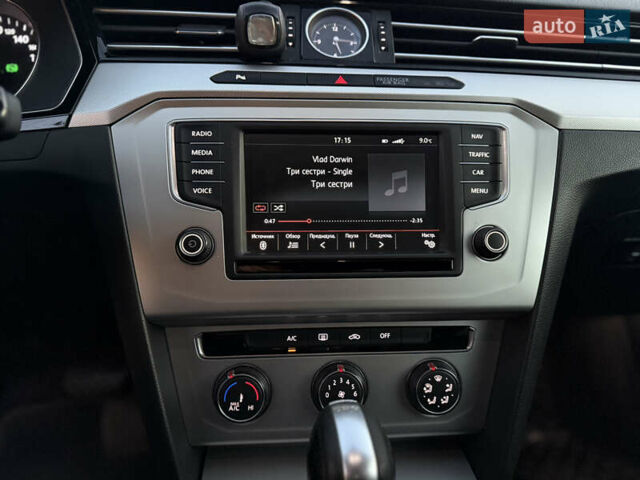 Серый Фольксваген Пассат, объемом двигателя 2 л и пробегом 256 тыс. км за 12800 $, фото 30 на Automoto.ua