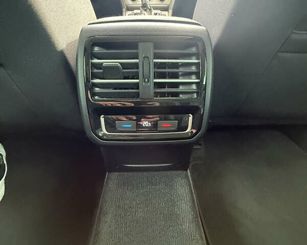 Серый Фольксваген Пассат, объемом двигателя 1.6 л и пробегом 293 тыс. км за 14300 $, фото 6 на Automoto.ua