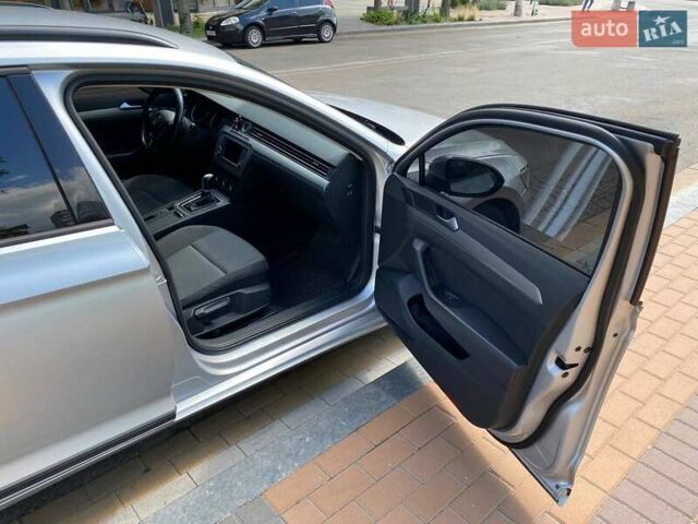 Серый Фольксваген Пассат, объемом двигателя 1.97 л и пробегом 292 тыс. км за 13400 $, фото 14 на Automoto.ua