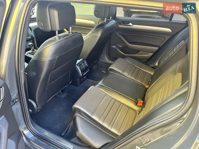 Сірий Фольксваген Пассат, об'ємом двигуна 1.97 л та пробігом 301 тис. км за 16200 $, фото 11 на Automoto.ua