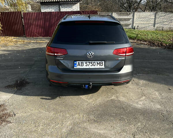 Серый Фольксваген Пассат, объемом двигателя 1.6 л и пробегом 335 тыс. км за 12900 $, фото 7 на Automoto.ua