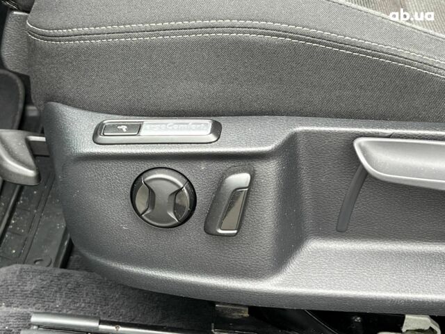 Серый Фольксваген Пассат, объемом двигателя 2 л и пробегом 300 тыс. км за 15390 $, фото 26 на Automoto.ua