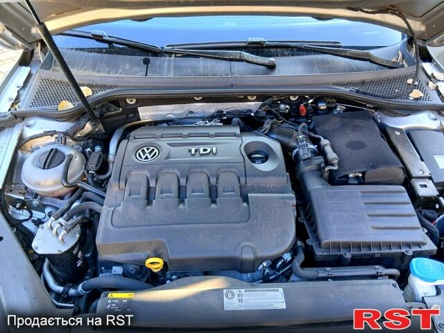 Серый Фольксваген Пассат, объемом двигателя 1.6 л и пробегом 221 тыс. км за 12800 $, фото 5 на Automoto.ua