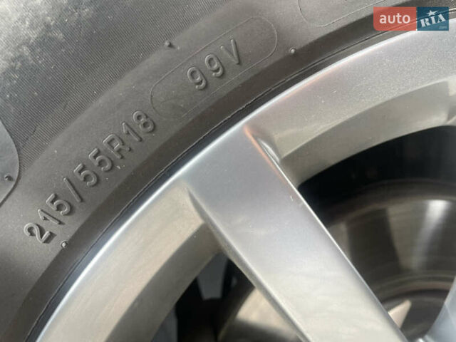 Серый Фольксваген Пассат, объемом двигателя 1.97 л и пробегом 326 тыс. км за 15999 $, фото 32 на Automoto.ua