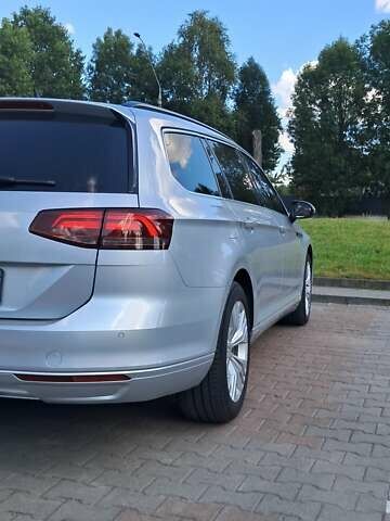 Серый Фольксваген Пассат, объемом двигателя 1.97 л и пробегом 328 тыс. км за 13900 $, фото 11 на Automoto.ua