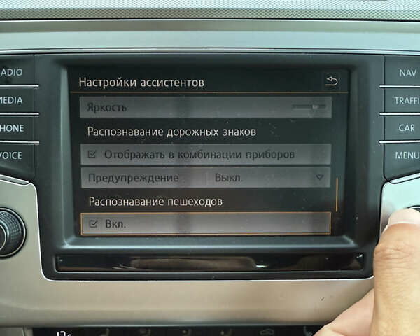 Сірий Фольксваген Пассат, об'ємом двигуна 1.97 л та пробігом 303 тис. км за 14400 $, фото 15 на Automoto.ua