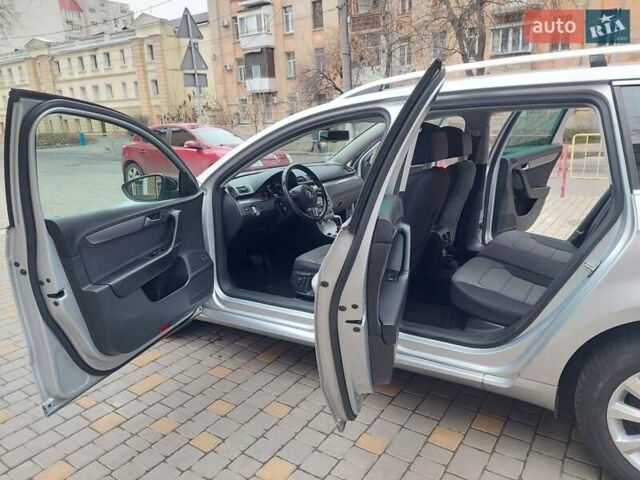 Серый Фольксваген Пассат, объемом двигателя 1.97 л и пробегом 216 тыс. км за 13999 $, фото 81 на Automoto.ua