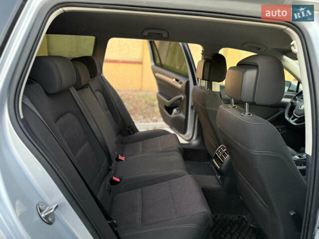 Серый Фольксваген Пассат, объемом двигателя 2 л и пробегом 256 тыс. км за 12800 $, фото 17 на Automoto.ua