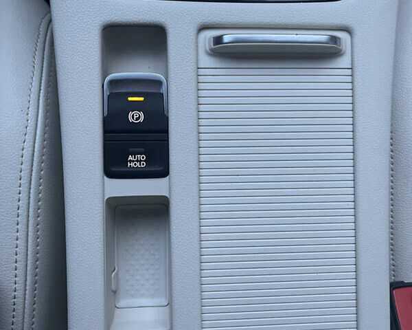 Серый Фольксваген Пассат, объемом двигателя 2 л и пробегом 245 тыс. км за 17995 $, фото 33 на Automoto.ua