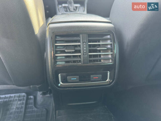 Сірий Фольксваген Пассат, об'ємом двигуна 1.97 л та пробігом 282 тис. км за 14650 $, фото 3 на Automoto.ua