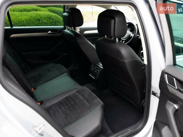 Сірий Фольксваген Пассат, об'ємом двигуна 2 л та пробігом 238 тис. км за 15300 $, фото 26 на Automoto.ua