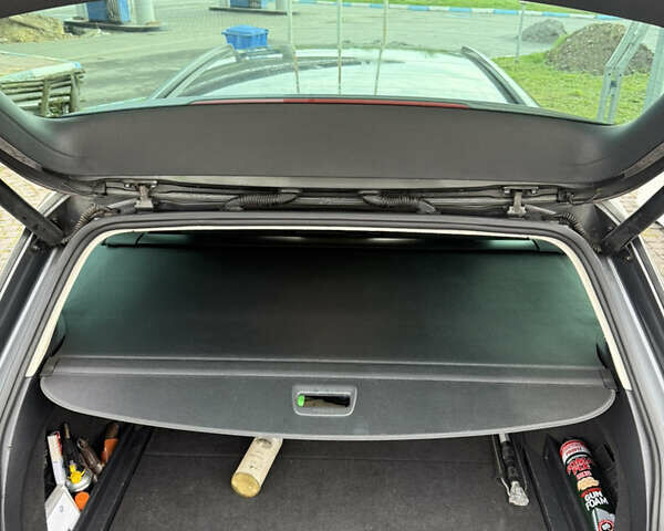 Серый Фольксваген Пассат, объемом двигателя 1.6 л и пробегом 293 тыс. км за 14300 $, фото 3 на Automoto.ua