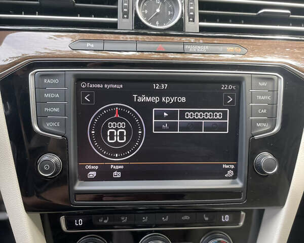 Серый Фольксваген Пассат, объемом двигателя 2 л и пробегом 245 тыс. км за 17995 $, фото 17 на Automoto.ua