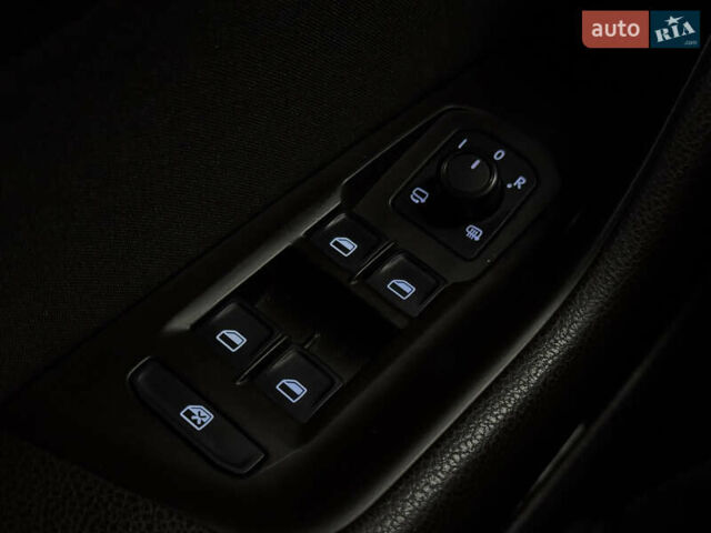 Серый Фольксваген Пассат, объемом двигателя 2 л и пробегом 257 тыс. км за 13599 $, фото 26 на Automoto.ua