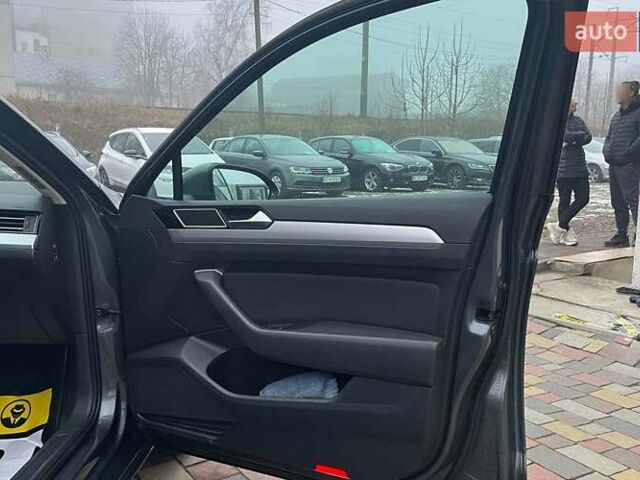 Сірий Фольксваген Пассат, об'ємом двигуна 2 л та пробігом 261 тис. км за 15000 $, фото 17 на Automoto.ua