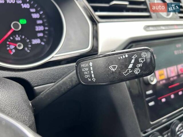 Серый Фольксваген Пассат, объемом двигателя 1.97 л и пробегом 334 тыс. км за 13000 $, фото 20 на Automoto.ua