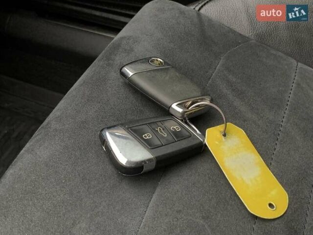 Серый Фольксваген Пассат, объемом двигателя 2 л и пробегом 182 тыс. км за 16455 $, фото 65 на Automoto.ua