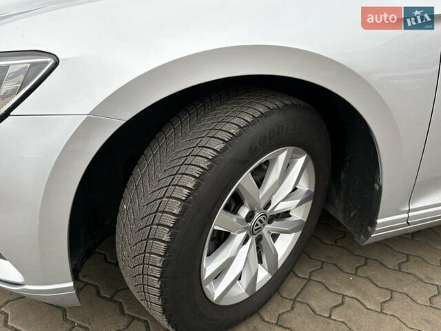 Серый Фольксваген Пассат, объемом двигателя 1.6 л и пробегом 251 тыс. км за 12300 $, фото 17 на Automoto.ua
