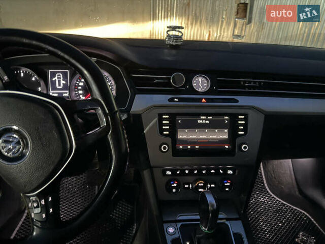 Сірий Фольксваген Пассат, об'ємом двигуна 2 л та пробігом 237 тис. км за 13900 $, фото 9 на Automoto.ua