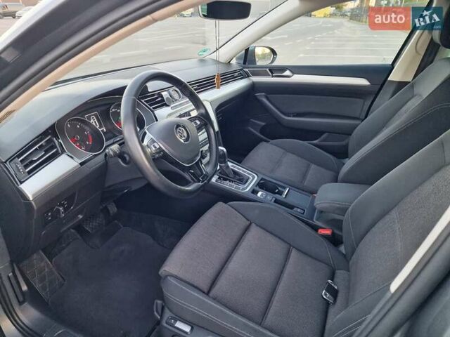 Сірий Фольксваген Пассат, об'ємом двигуна 1.97 л та пробігом 300 тис. км за 14200 $, фото 19 на Automoto.ua