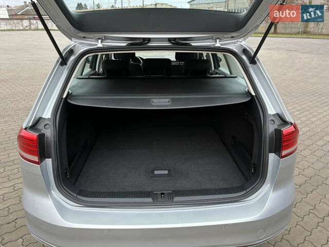 Серый Фольксваген Пассат, объемом двигателя 1.6 л и пробегом 251 тыс. км за 12300 $, фото 13 на Automoto.ua