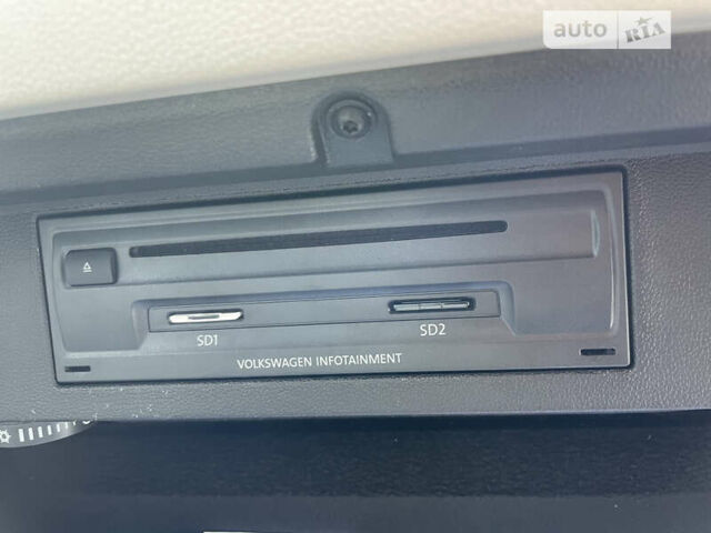 Серый Фольксваген Пассат, объемом двигателя 2 л и пробегом 245 тыс. км за 17995 $, фото 91 на Automoto.ua